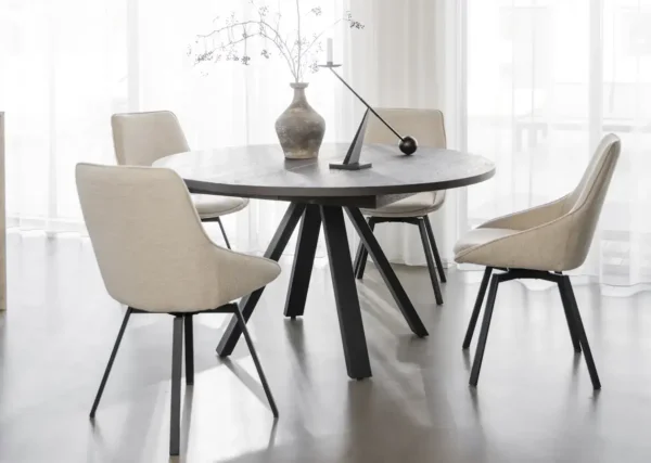 Maddock matbord + 4st Alison stolar