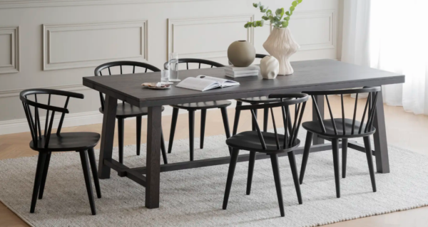 Brooklyn matbord + 6st Carmen stolar