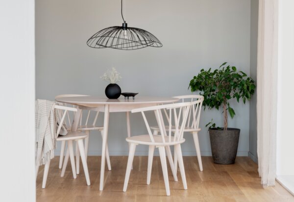Yumi matbord + 4st Carmen stol