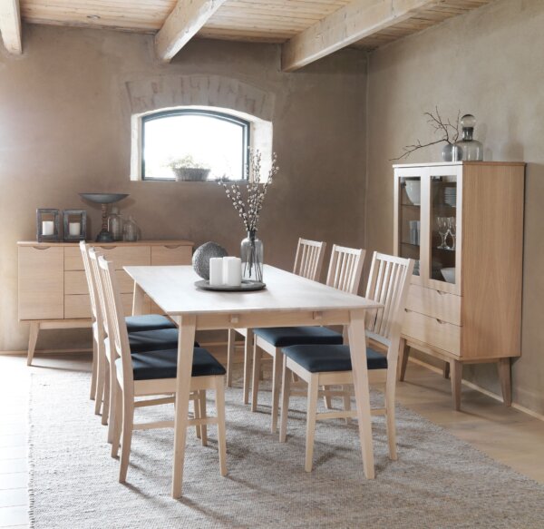 Filippa matbord + 6st Filippa stol